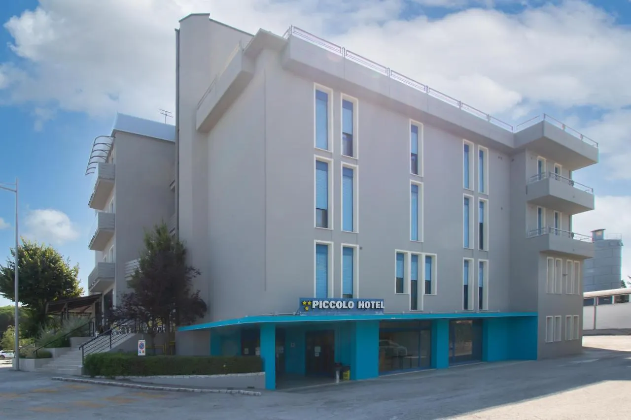 ראבנה Piccolo Hotel