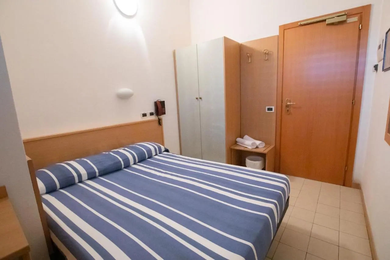 ראבנה Piccolo Hotel