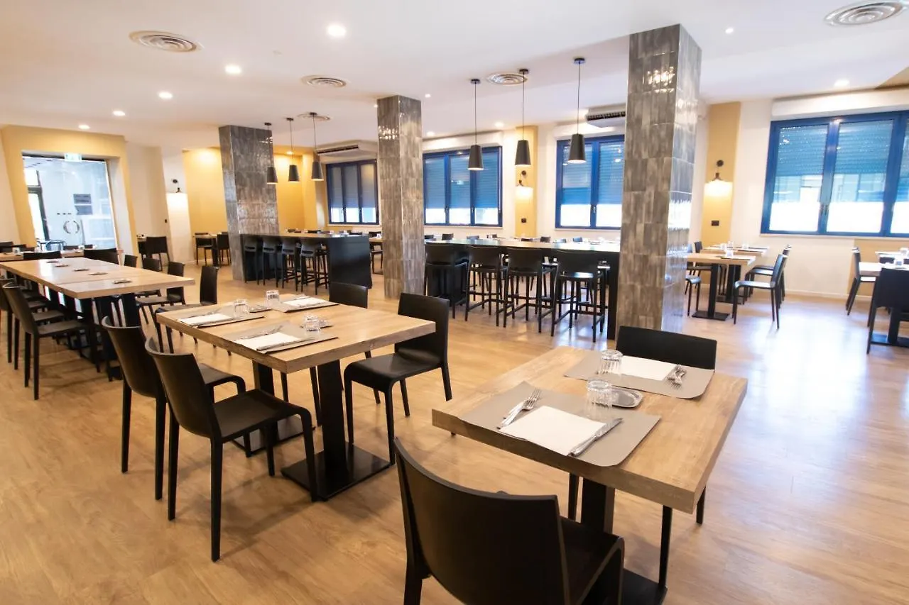 ראבנה Piccolo Hotel