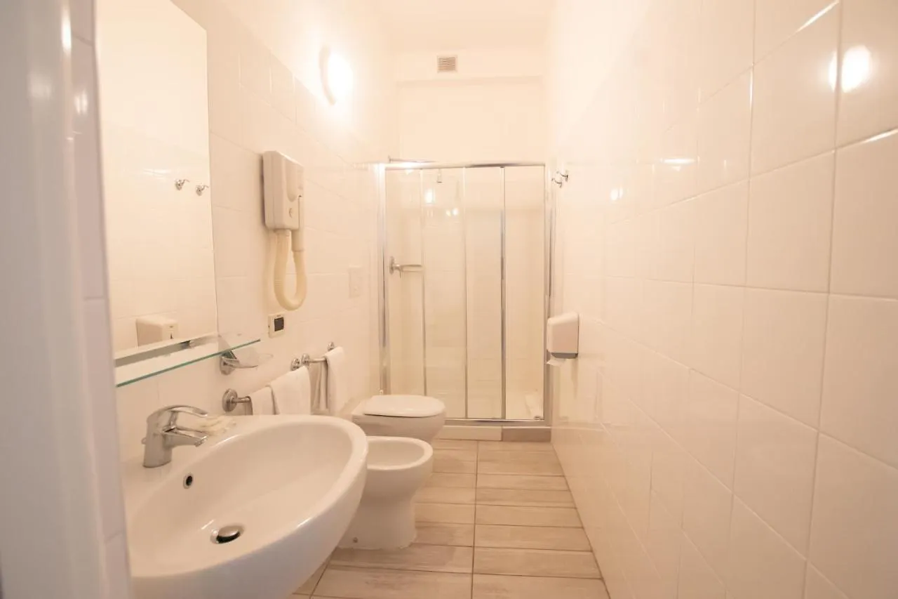 ראבנה Piccolo Hotel