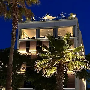 Отель Lungomare, Риччоне
