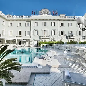 Отель Grand Des Bains, Риччоне